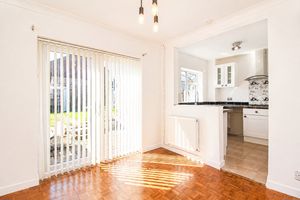 Dining Room- click for photo gallery